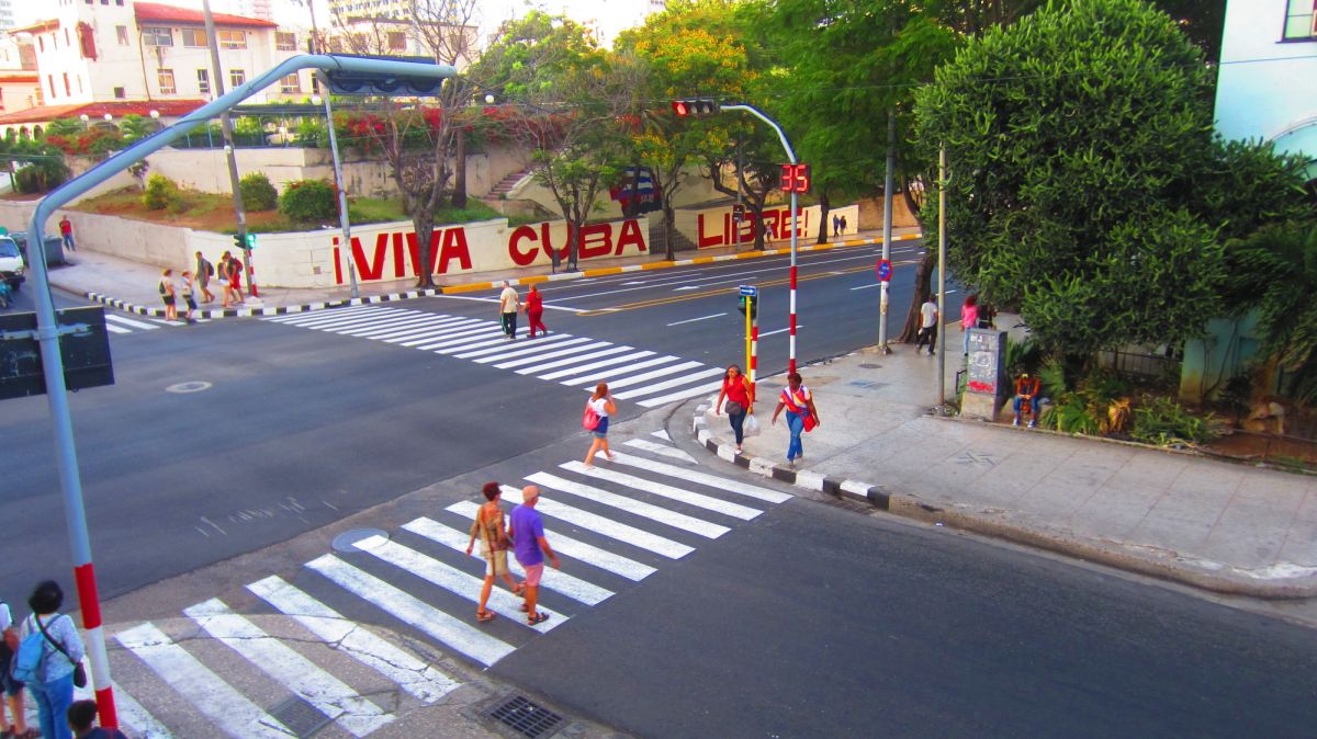 Stoplights and cross walks have count down clocks to red, to green and even to amber.  Cool feature.